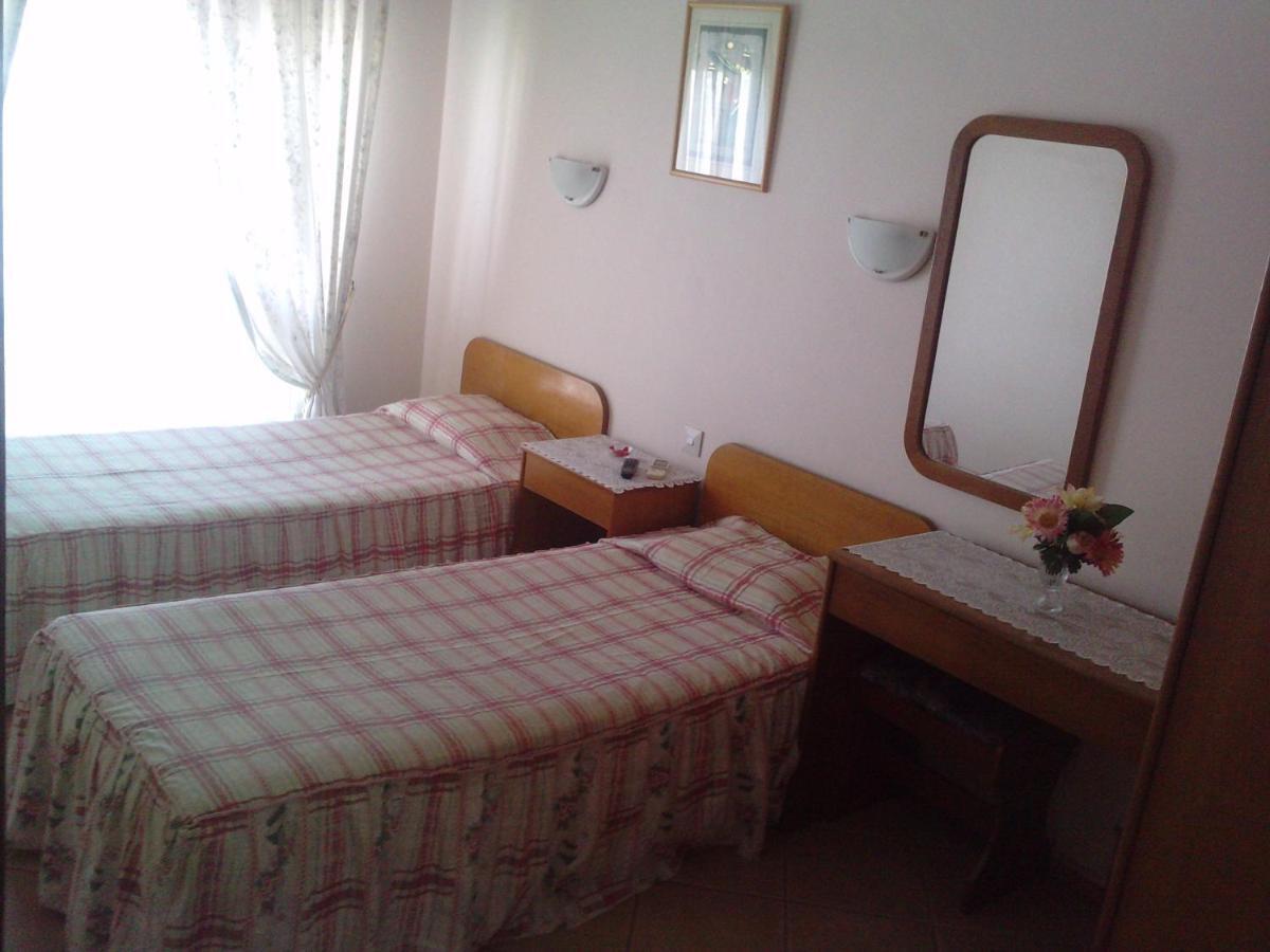 Residencial Nosso Paraiso Bed & Breakfast กัวเตย์รา ห้อง รูปภาพ